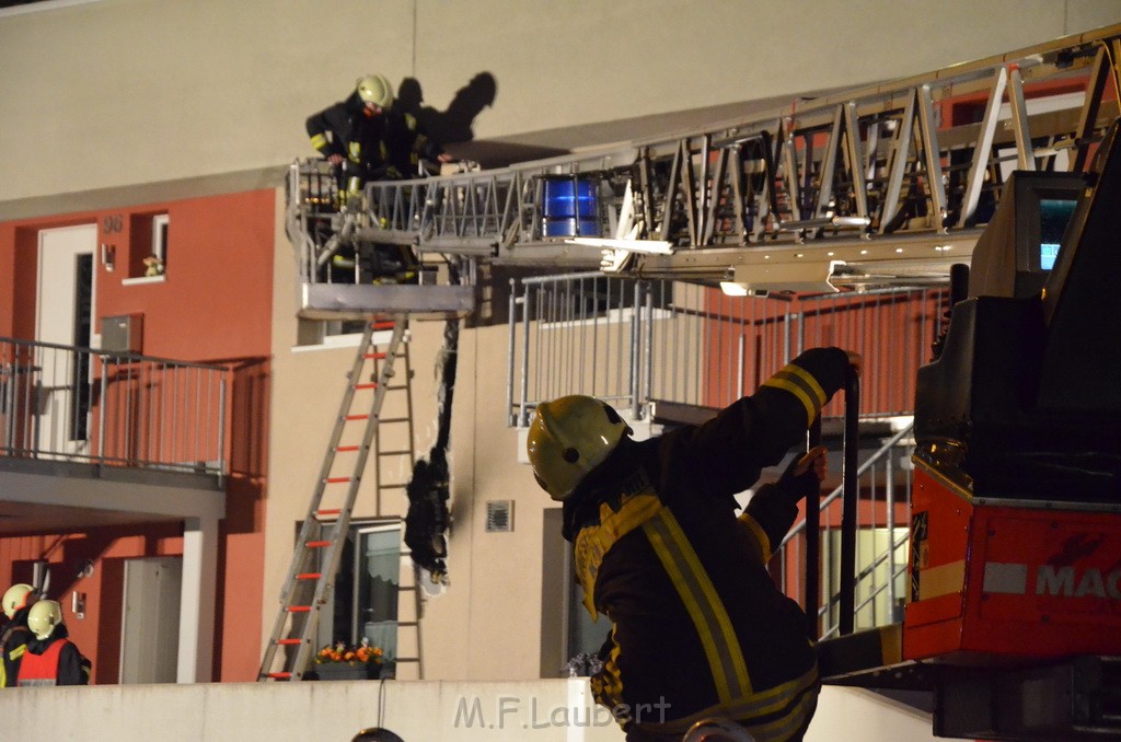 Feuer Koeln Porz Wahn Am Bahnhof P160.JPG - Miklos Laubert